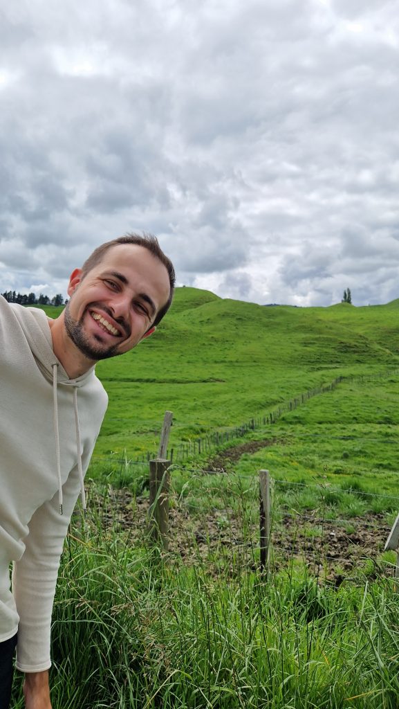Grüne Hügel Neuseeland Nordinsel Podcast