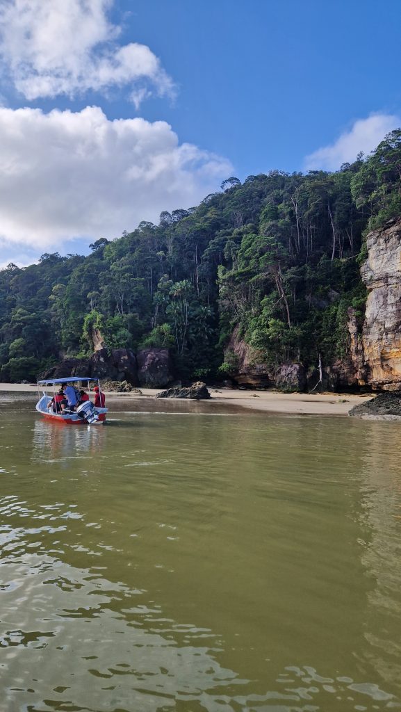 Anreise mit dem Boot zum Bako Nationalpark, Borneo, Malaysia
