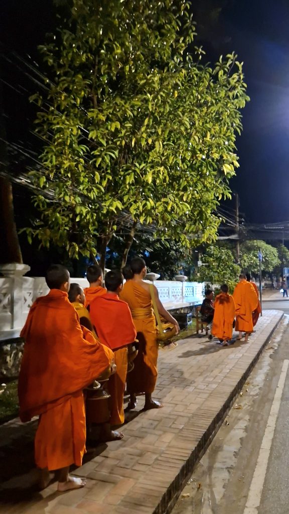 Almosengang, Luang Prabang, Laos