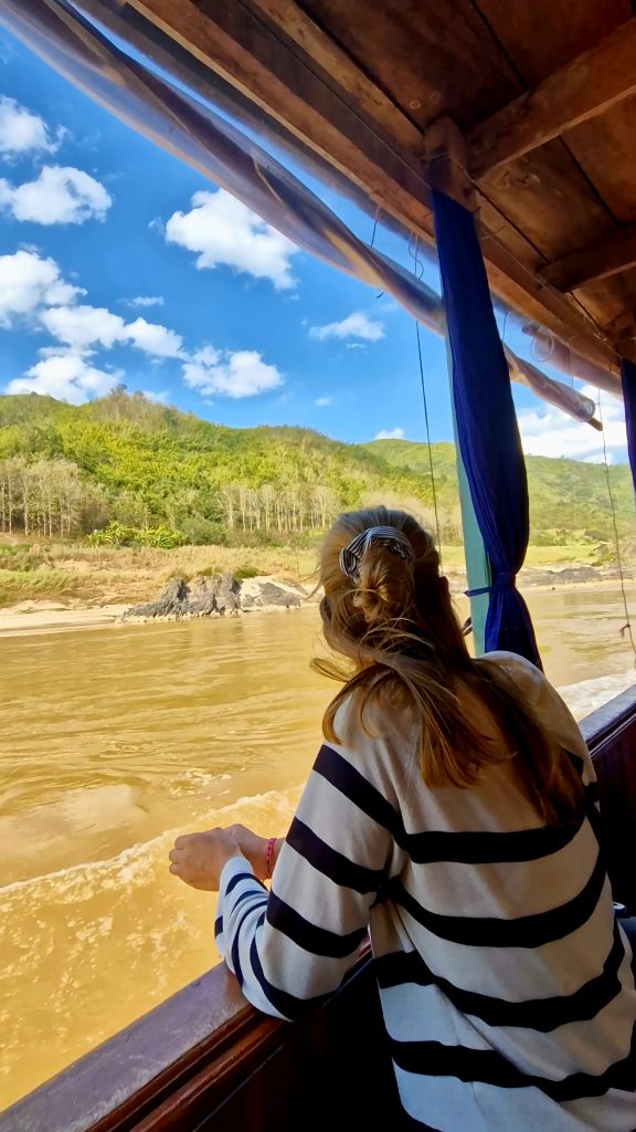 Aussicht vom Slowboat, Laos
