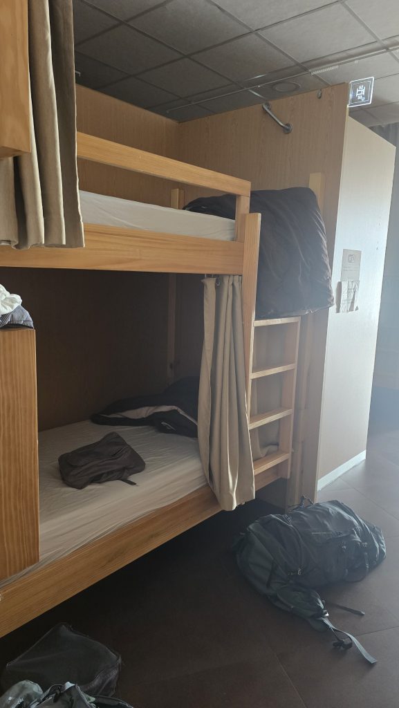 Etagenbett in einer Pilgerunterkunft