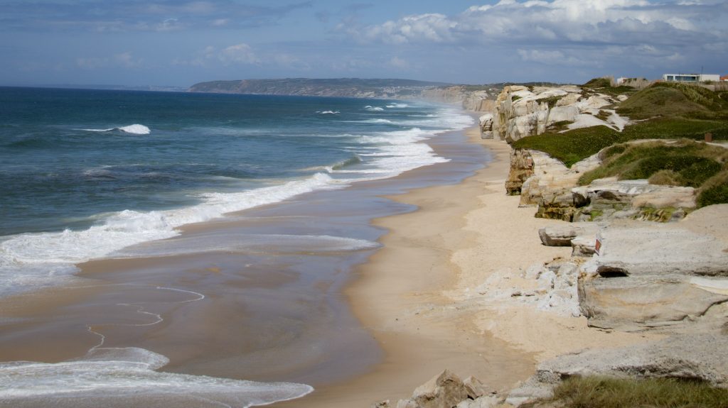 Klippen an Portugals Westküste. Routenvorschläge für deinen Roadtrip bei Hey Welt!